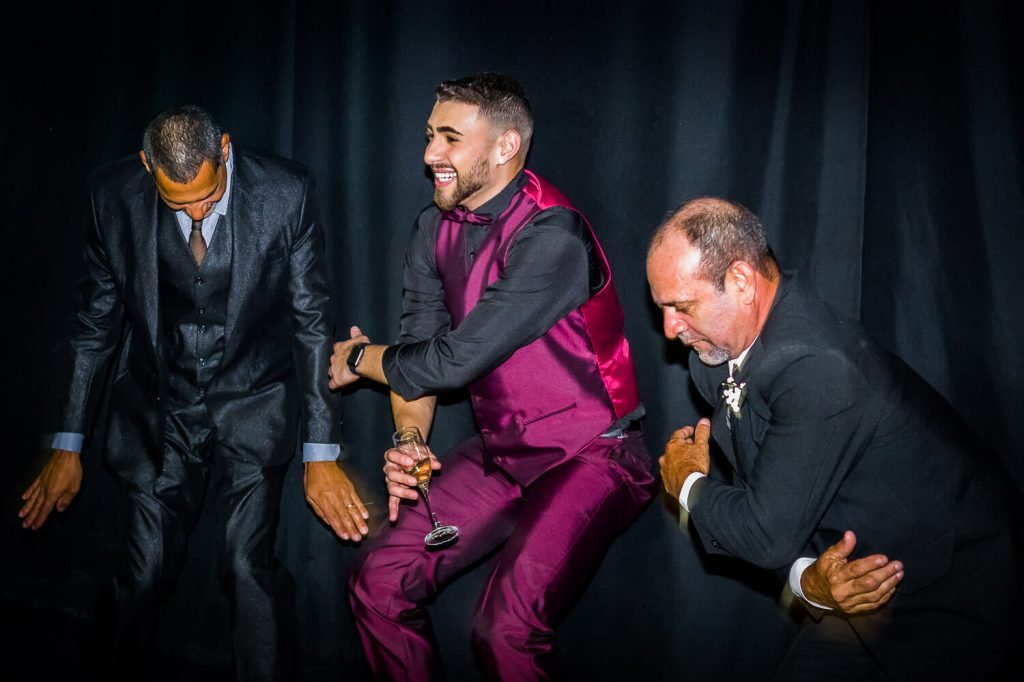 convidados dançando festa casamento villa santorini