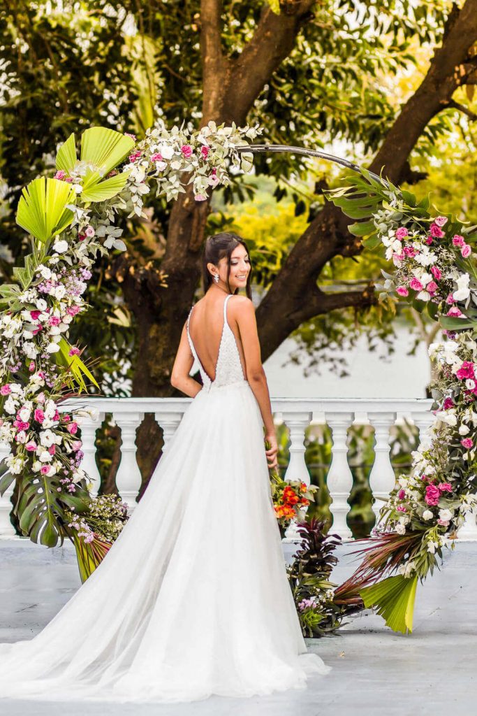 vestido noiva boho casamento diurno no Spazio Orla, na Pampulha