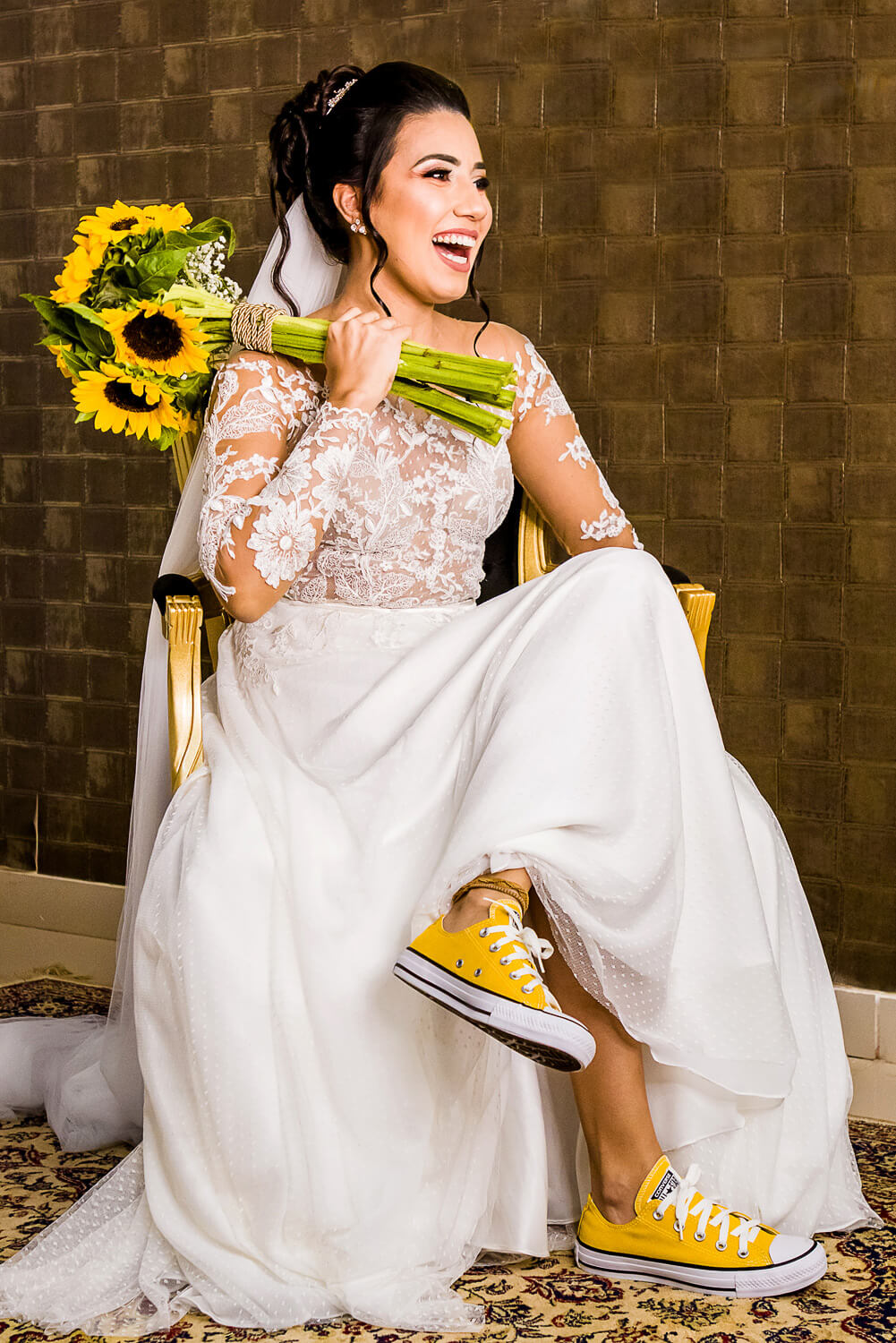 noiva de tênis All Star amarelo