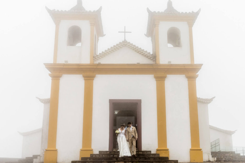 saída dos noivos na Basílica Nossa Senhora da Piedade