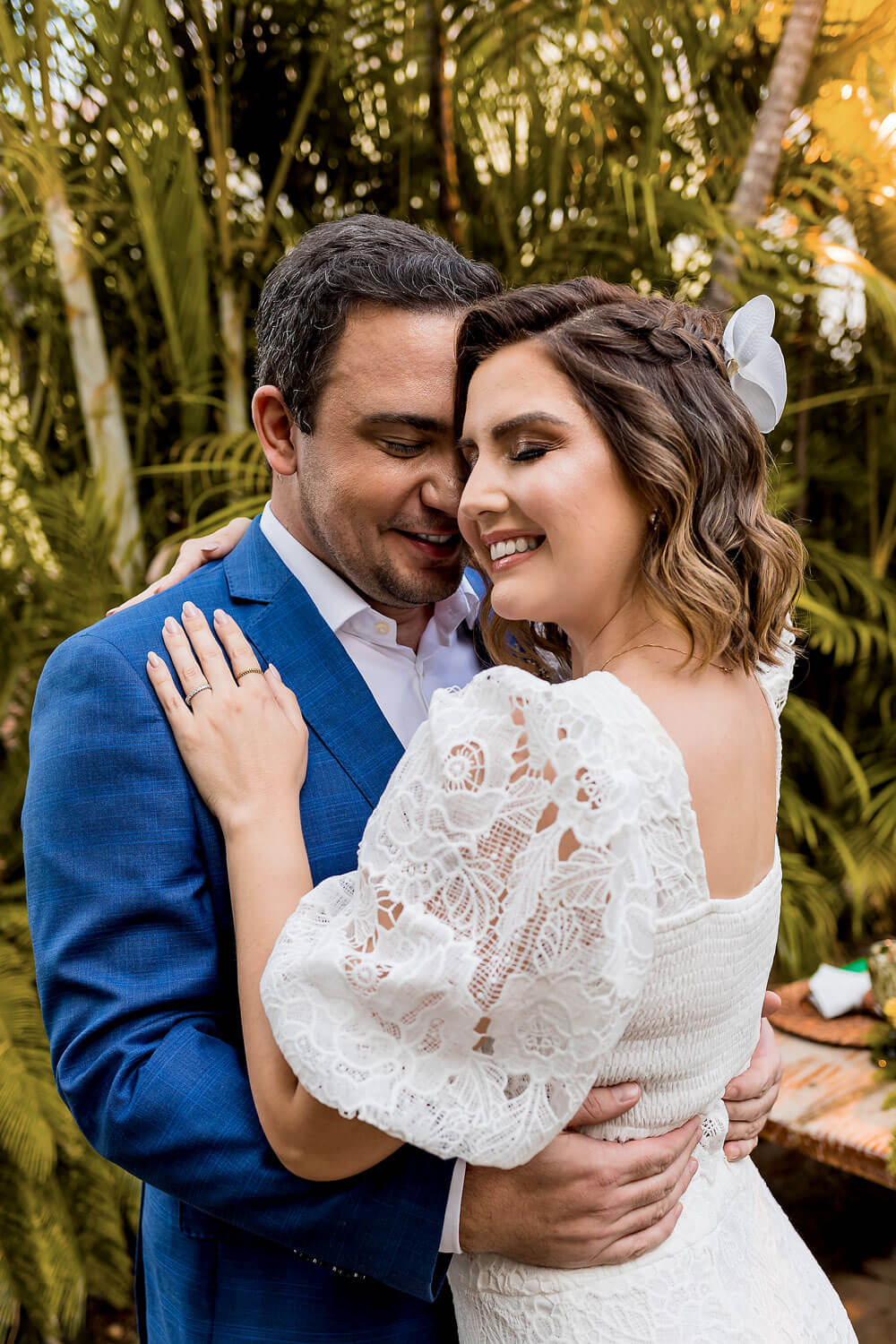 Retrato dos noivos em mini wedding em BH