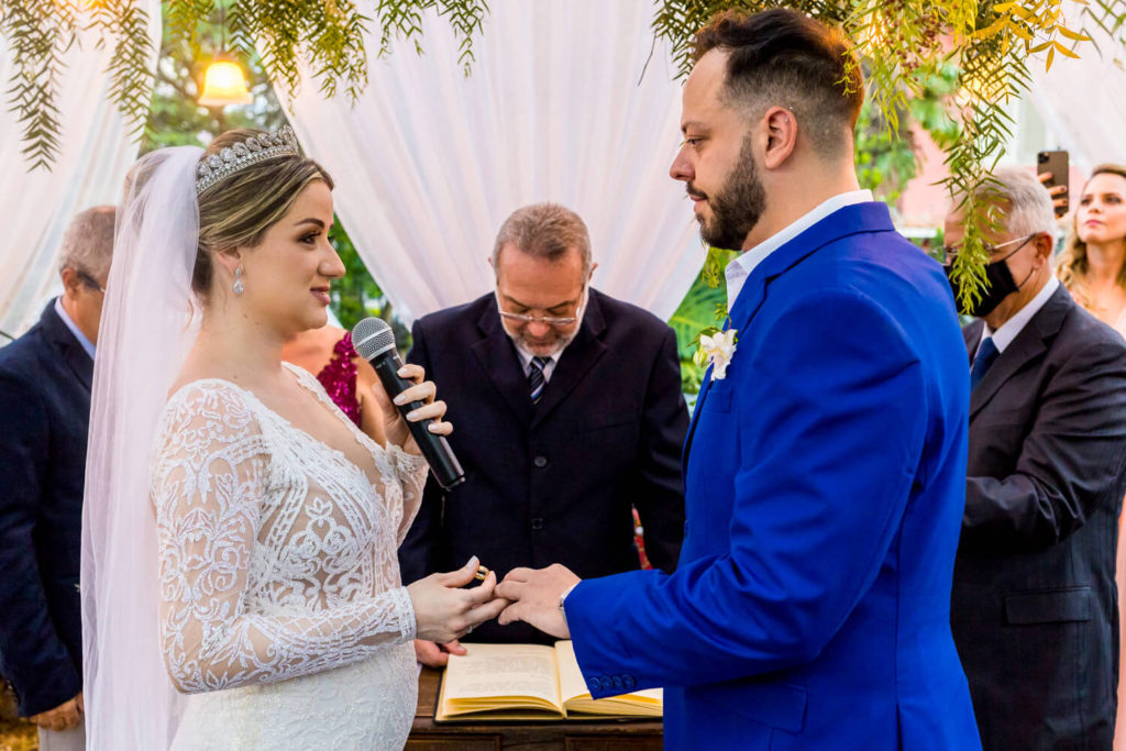 troca de alianças em mini wedding no restaurante O Conde