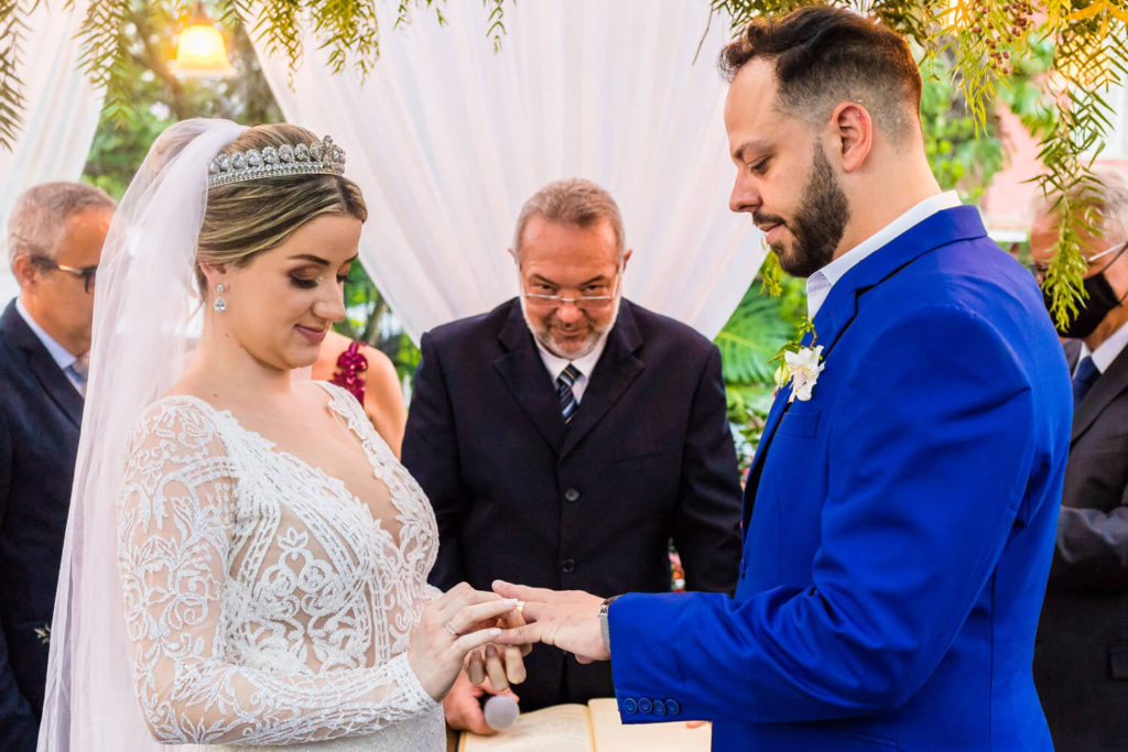 troca de alianças em mini wedding no restaurante O Conde