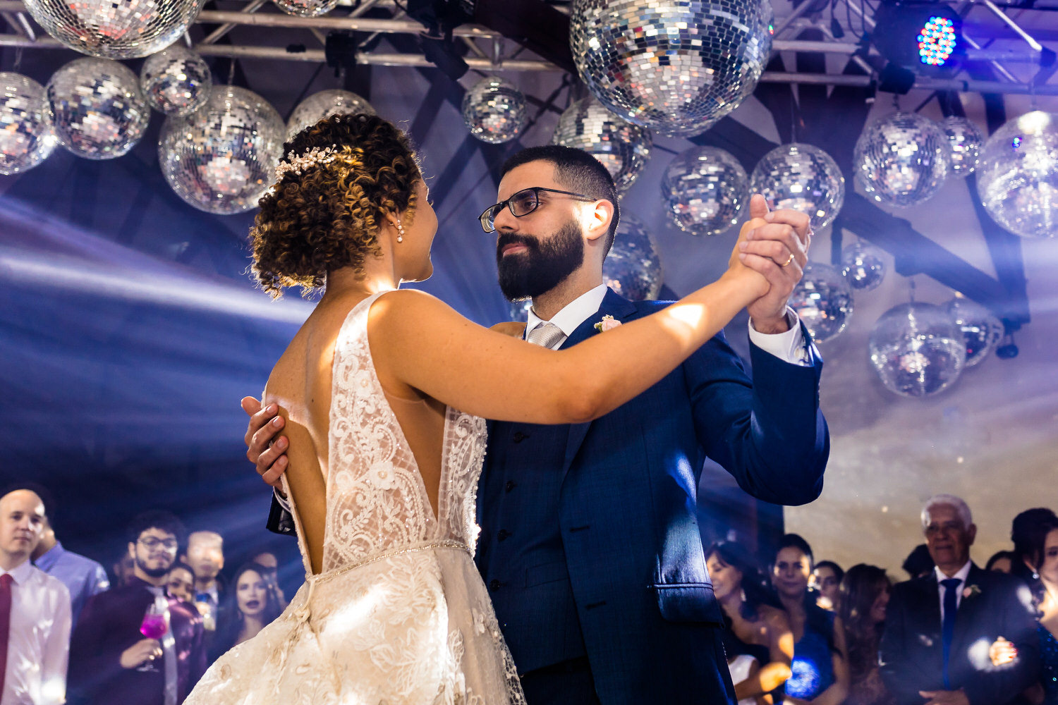 Dança dos noivos no Casamento no Salaberry Recepções, Pampulha, BH