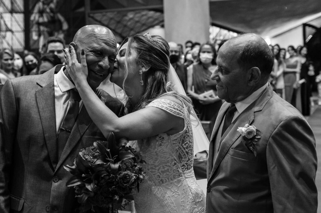 Casamento na Paróquia Nossa Senhora de Fátima, na Praça da Assembléia, em BH