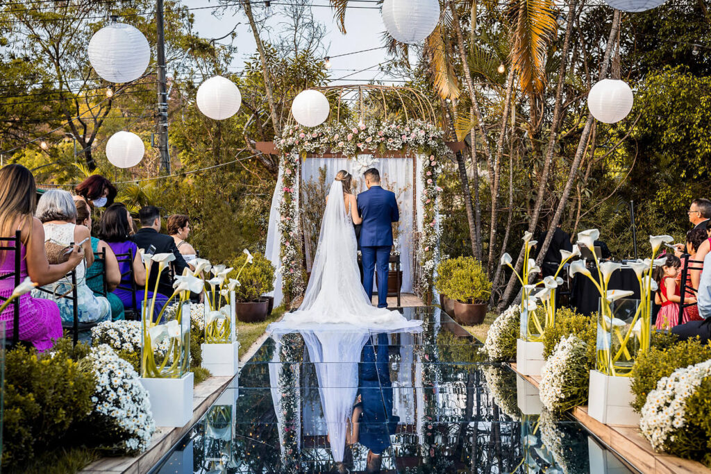 Casamento ao ar livre no Lake House Pampulha