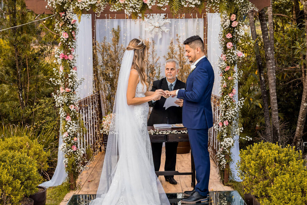 Casamento ao ar livre no Lake House Pampulha