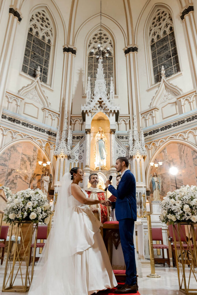 Casamento na Basílica Nossa Senhora de Lourde, em Belo Horizonte/MG