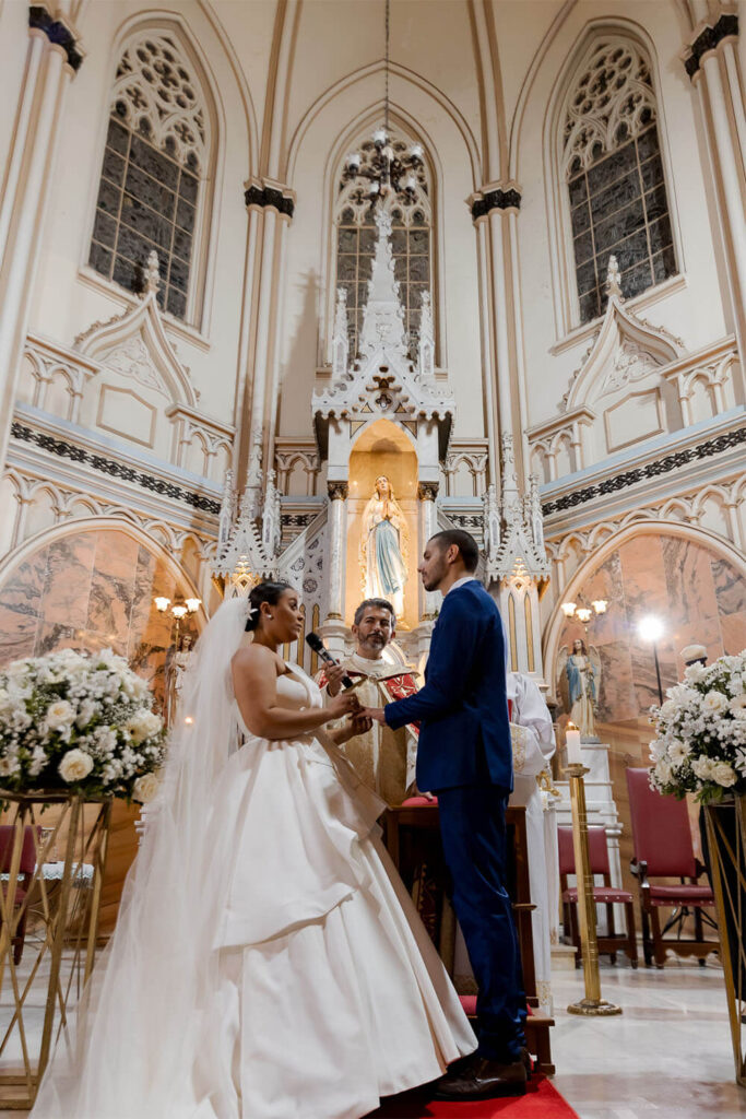 Casamento na Basílica Nossa Senhora de Lourde, em Belo Horizonte/MG