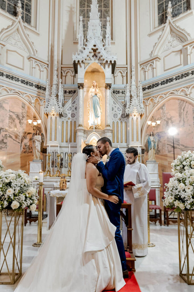 Casamento na Basílica Nossa Senhora de Lourde, em Belo Horizonte/MG